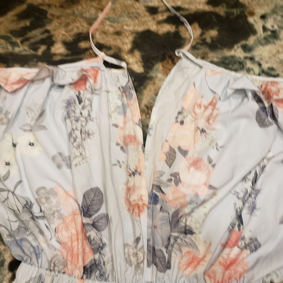 Jumper - Picture 2 of 3